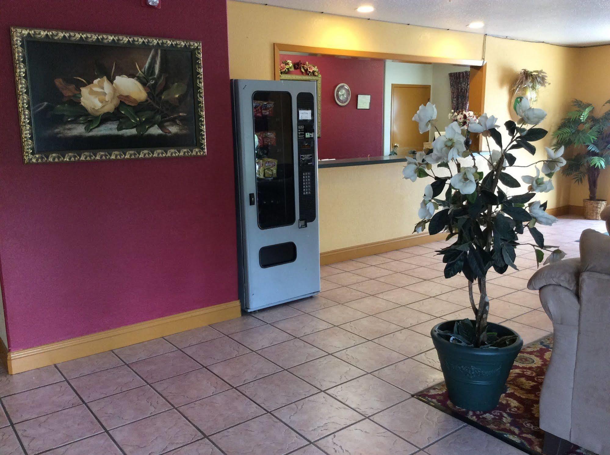 Super 8 By Wyndham Kinder/Coushatta Near Casino Экстерьер фото